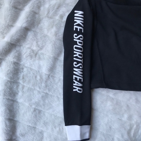 Nike Sportwear Reversible Crew - Picture 5 of 6